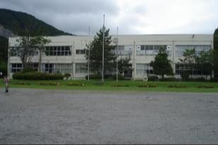 旧氷室小学校