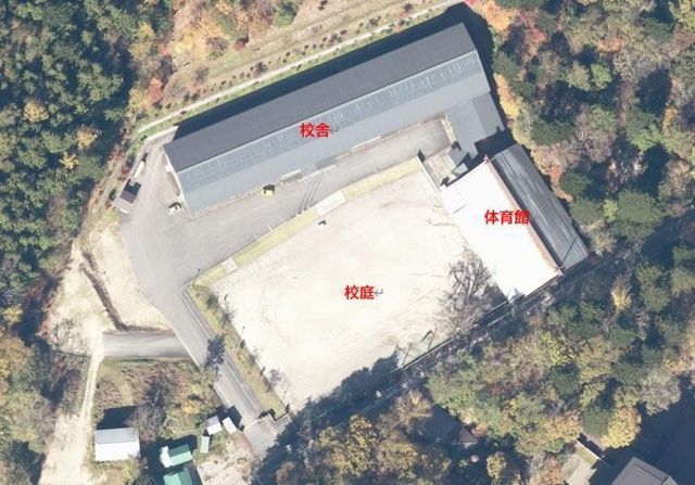 湯西川小中学校