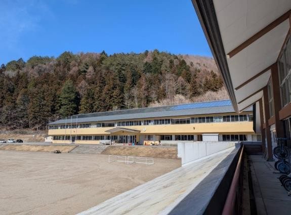 湯西川小中学校