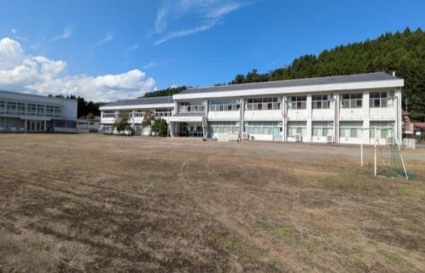 旧臼井小学校