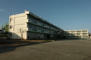 Sakae Elementary School