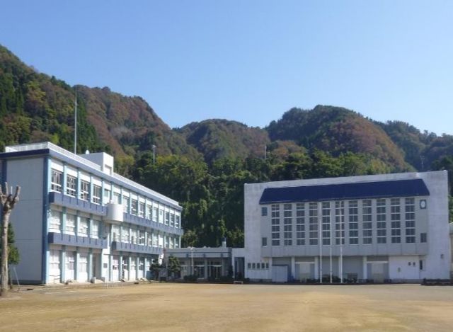Shikaura Elementary School