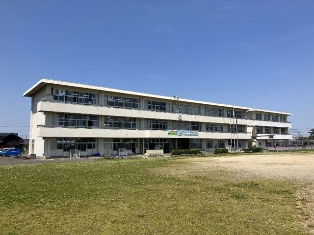 Yoshisato Elementary School