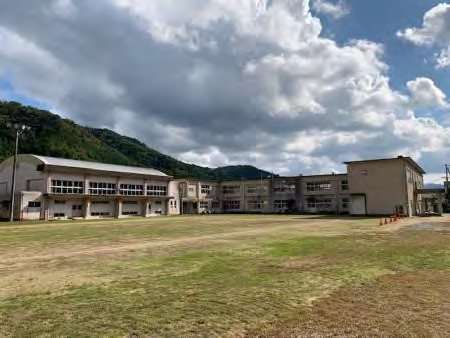 美鈴(みすず)小学校