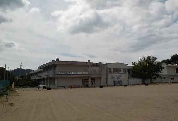 Former Fuchizaki Elementary School