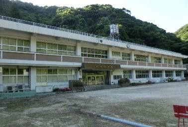 Former Sone Elementary School