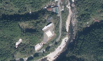 Hongawa Elementary School (School Building & Gymnasium) / Wakinoyama Kindergarten
