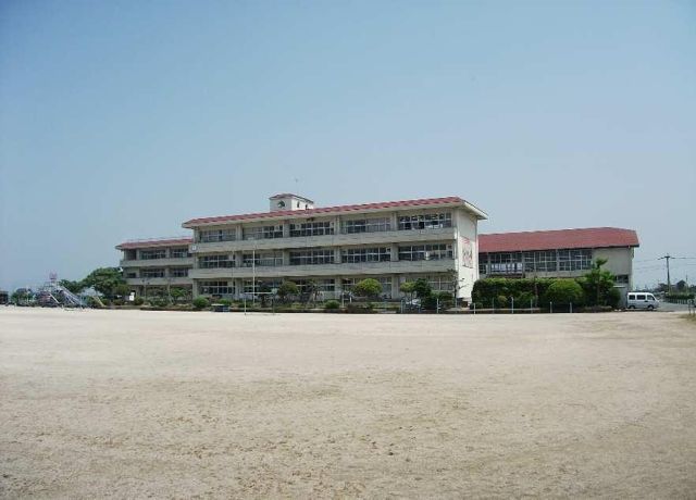 Ariake Higashi Elementary School
