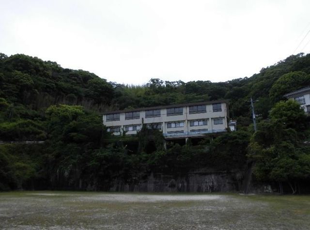 Tategami Elementary School