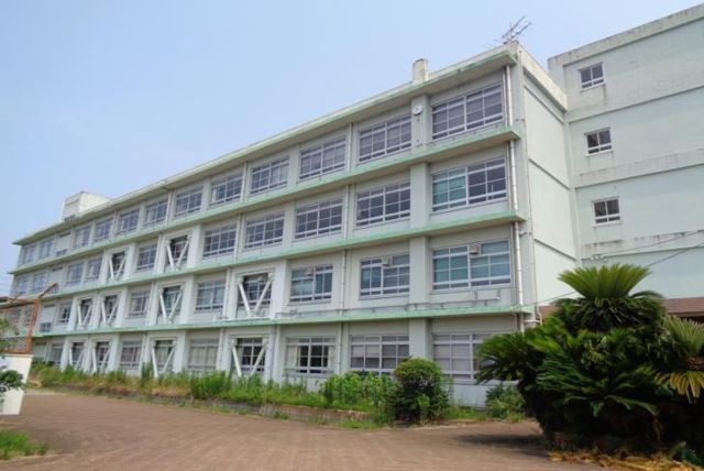 Former Shikimi Junior High School