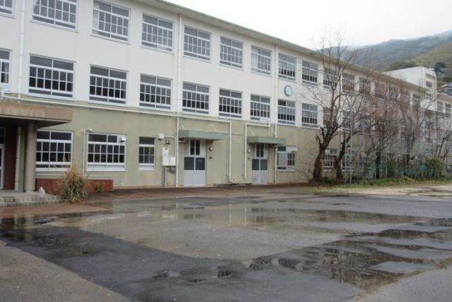 Former Ehira Junior High School
