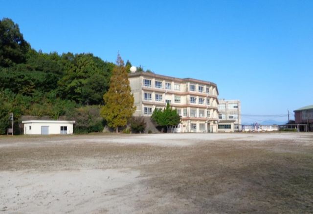 Former Minami Elementary and Junior High School (Combined Campus)