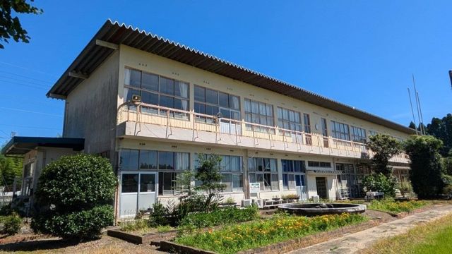 Former Ushirogawachi Junior High School