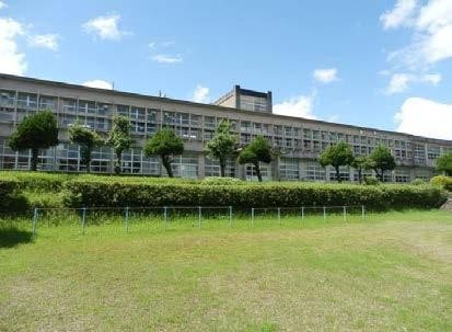 百引中学校